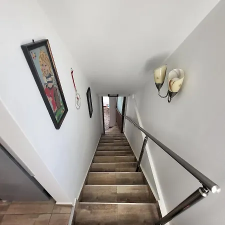Appartement Yoni-guesthouse Bŭnzarito