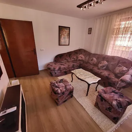 Yoni-guesthouse Appartement Bŭnzarito