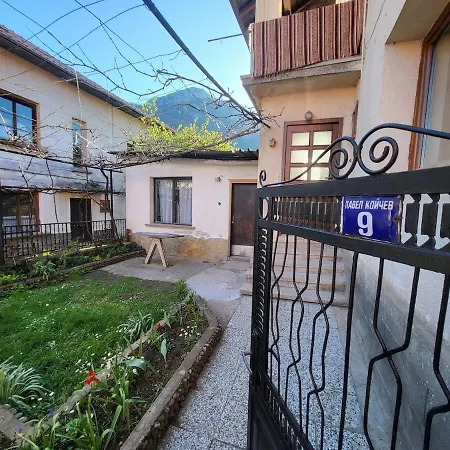 Yoni-guesthouse *